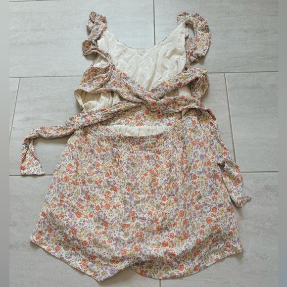 Ruffled Floral Romper - Picture 2 of 3